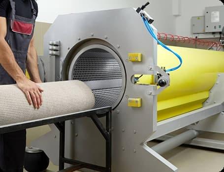 Віджимання килиму у центрифузі